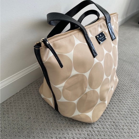 Kate Spade ♠️ Tote Bag - Picture 2 of 13